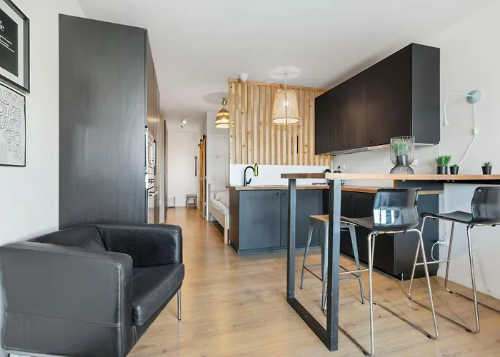 Lam Stadium - Terrace 14m2