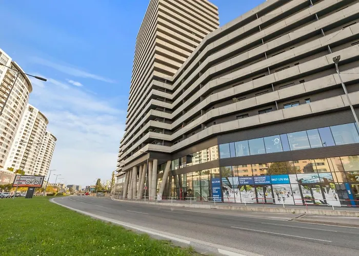 Lam Stadium - Terrace 14m2 *