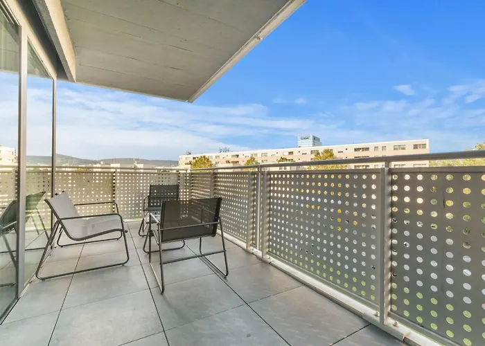 Lam Stadium - Terrace 14m2 Apartament Bratislava